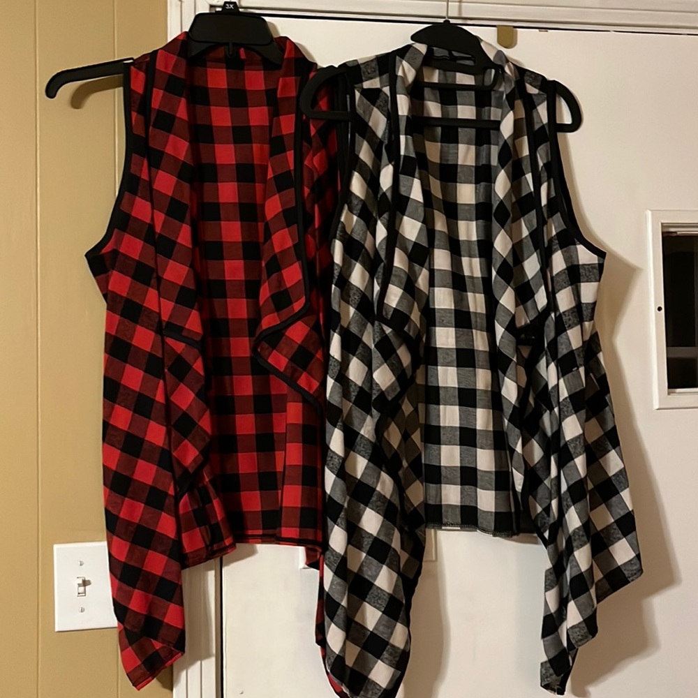 2 vests